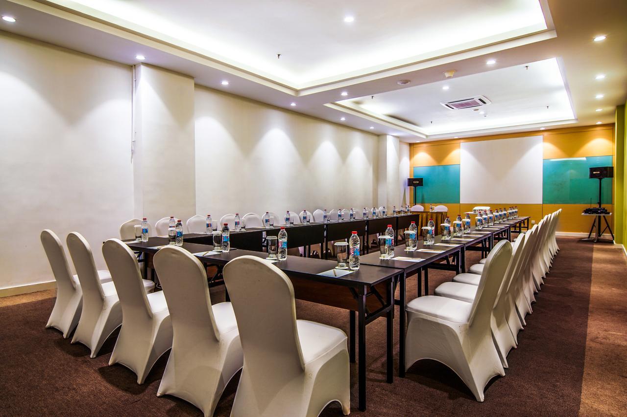 Zest Hotel Harbour Bay Batam Nagoya Exterior foto